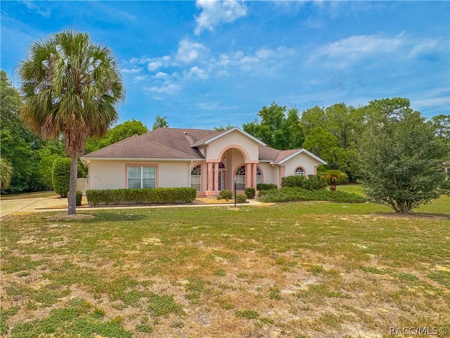 Property photo for 672 N Man O War Drive, Inverness, FL