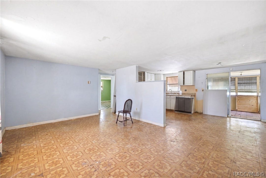 10 S Jackson Street, Beverly Hills, FL 34465 Living/Dining/Kitchen