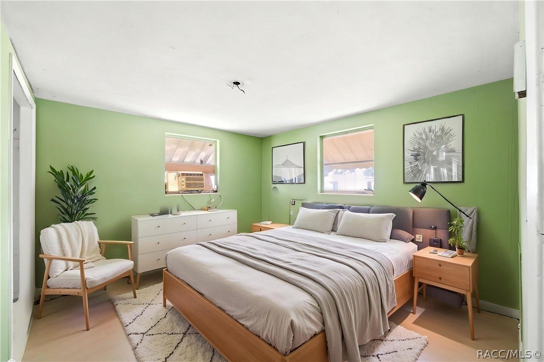 10 S Jackson Street, Beverly Hills, FL 34465 Primary Bedroom (Virtually Staged)