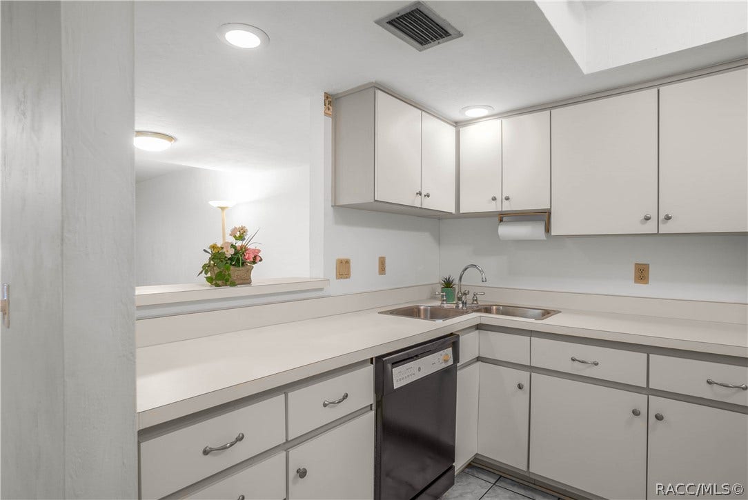 270 E Glassboro Court, #2B, Hernando, FL 34442 270 E Glassboro Court, #2B, Hernando, FL 34442