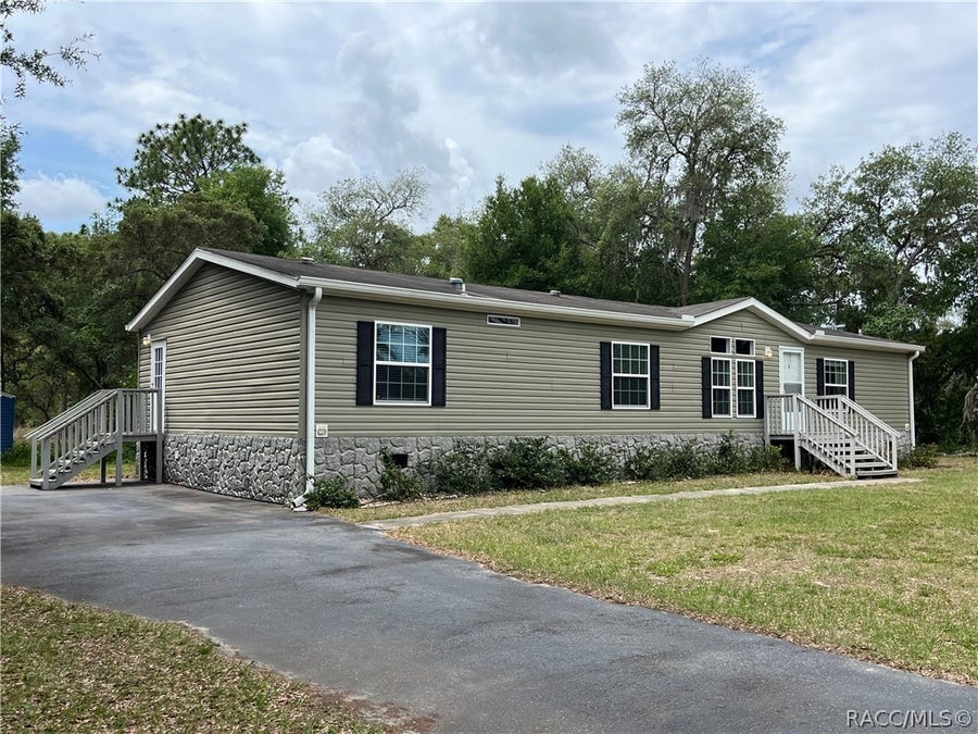 Property photo for 1570 E Sheridan Lane, Hernando, FL