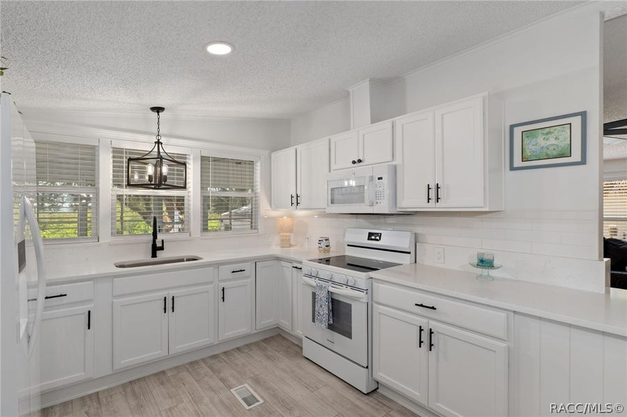 Property photo for 4190 E Lake Park Drive, Hernando, FL