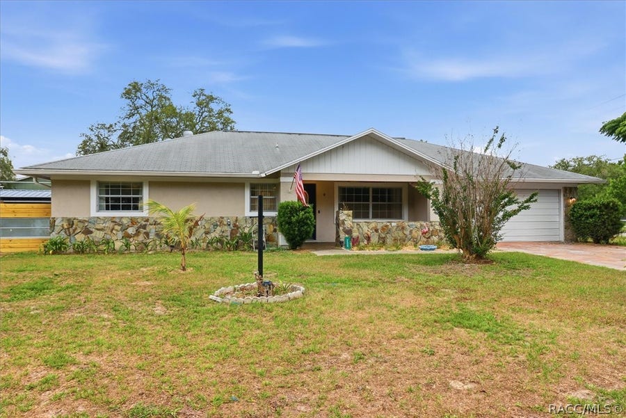 Property photo for 256 W Pentstemon Court, Beverly Hills, FL