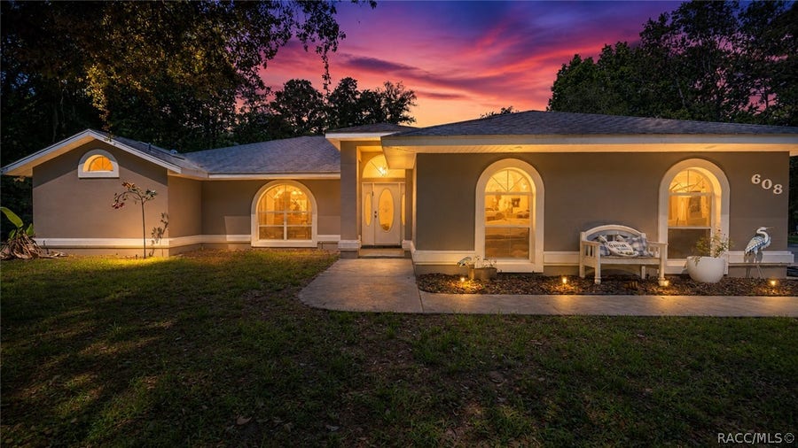 Property photo for 608 N Heathrow Drive, Lecanto, FL