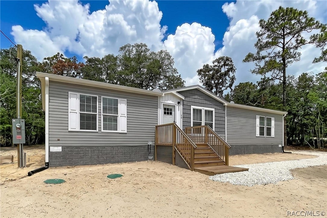 96 S Thayer Avenue, Lecanto, FL 34461 96 S Thayer Avenue, Lecanto, FL 34461