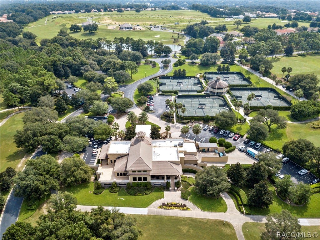 Skyview Golf course, Tennis Courts and Driving range