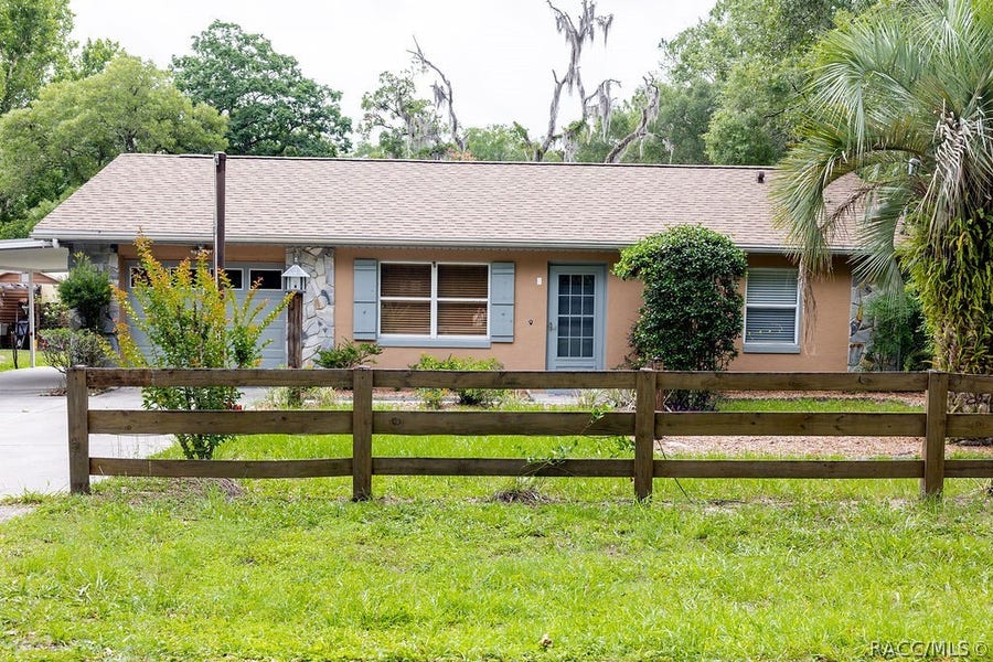 Property photo for 671 N Fitzpatrick Avenue, Inverness, FL