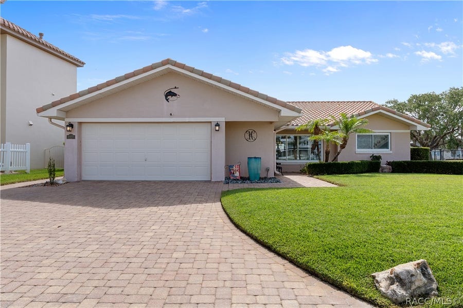 Property photo for 2221 N Kings Cove Point, Crystal River, FL