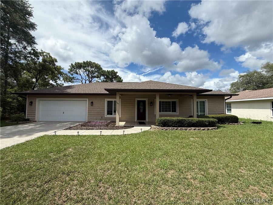 Property photo for 3047 W Kirkwood Place, Dunnellon, FL