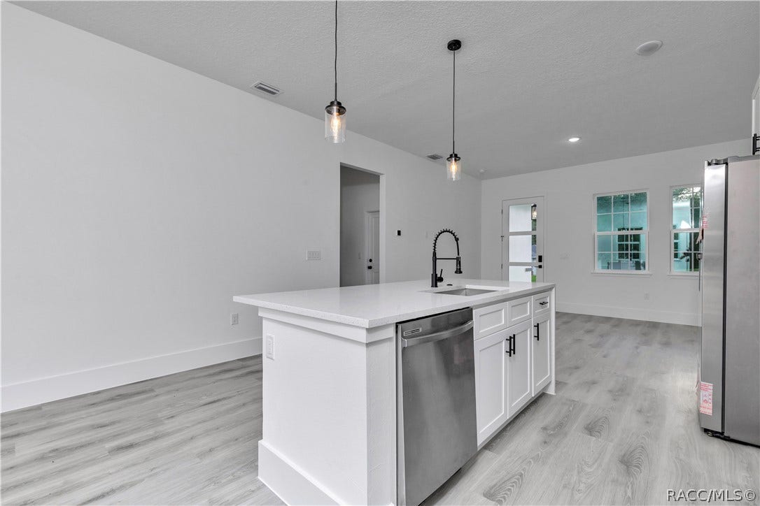9879 N Caravel Terrace, Dunnellon, FL 34434