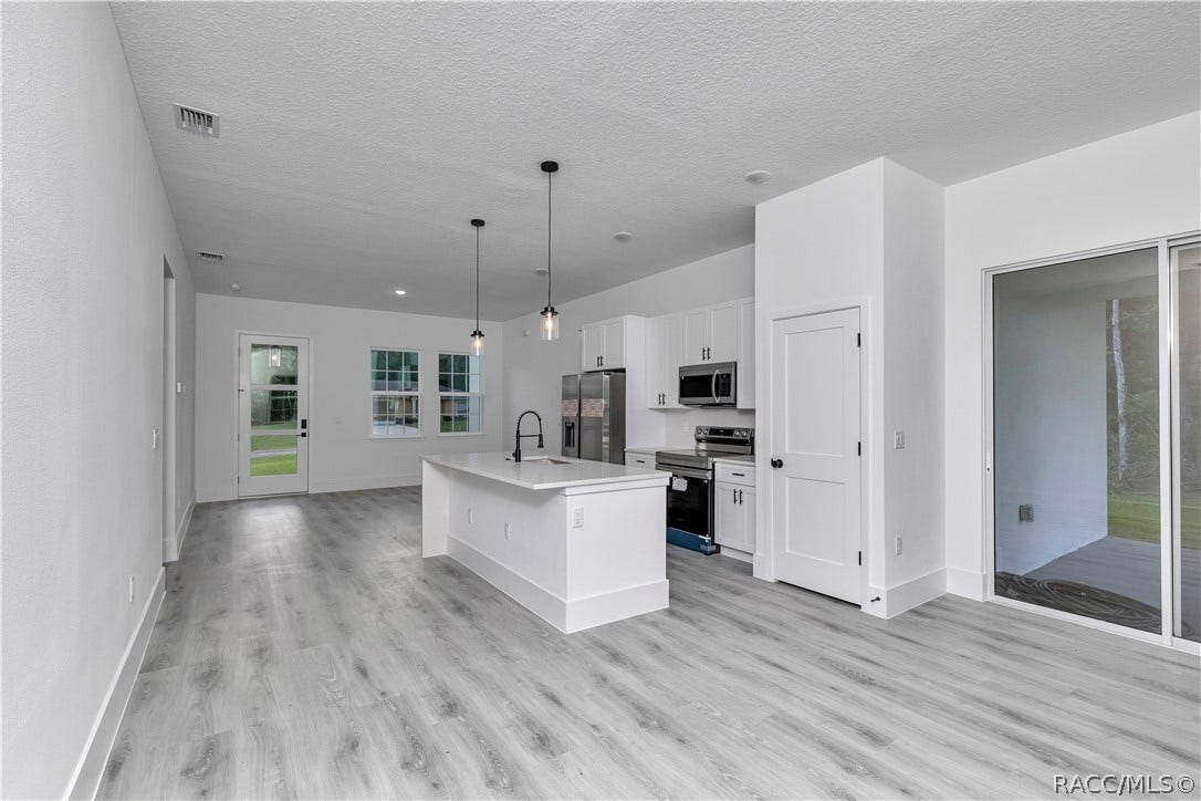 9879 N Caravel Terrace, Dunnellon, FL 34434