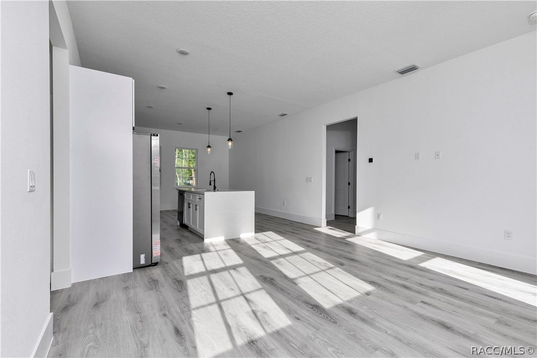 9879 N Caravel Terrace, Dunnellon, FL 34434