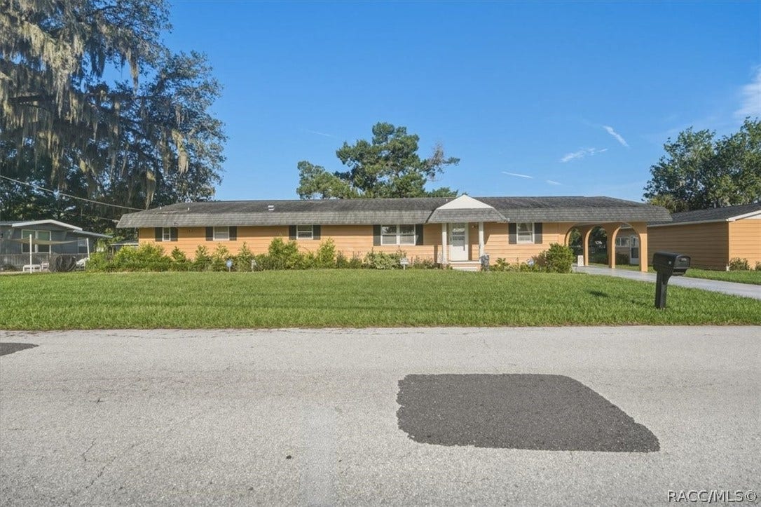 928 S Shad Terrace, Inverness, FL 34450 928 S Shad Terrace, Inverness, FL 34450