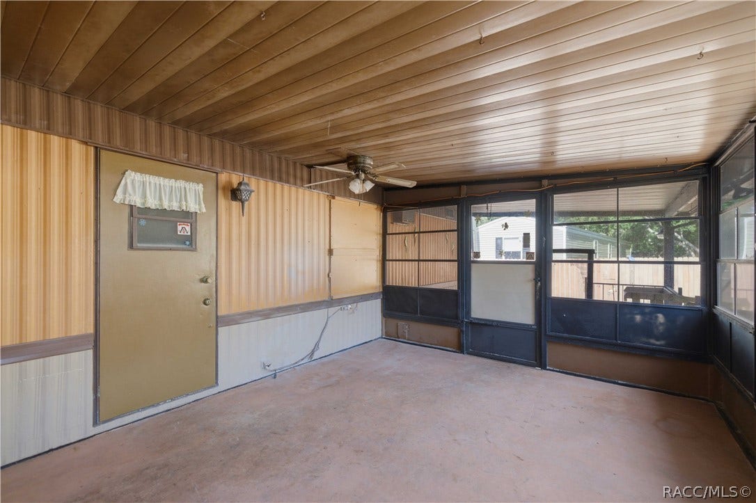 7509 W Merry Lane, Homosassa, FL 34446 Enclosed Screen Porch