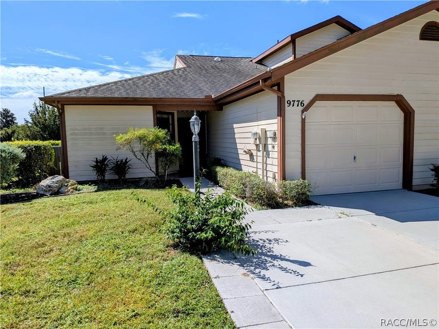 Property photo for 9776 E Pebble Creek Court, Inverness, FL