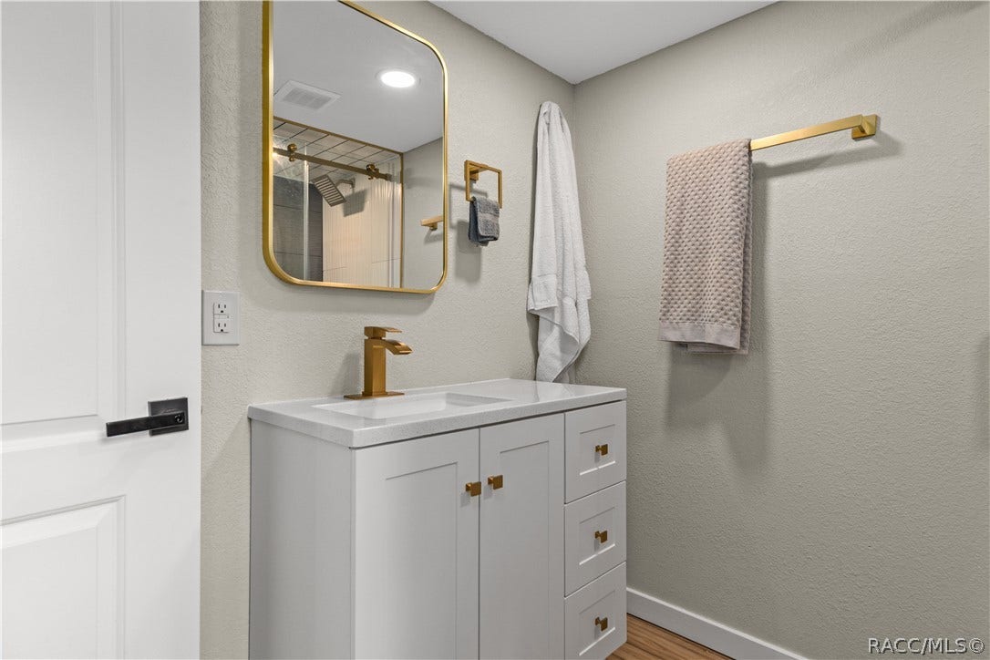 6466 N Lakeside Drive, Hernando, FL 34442 6466 N Lakeside Drive, Hernando, FL 34442