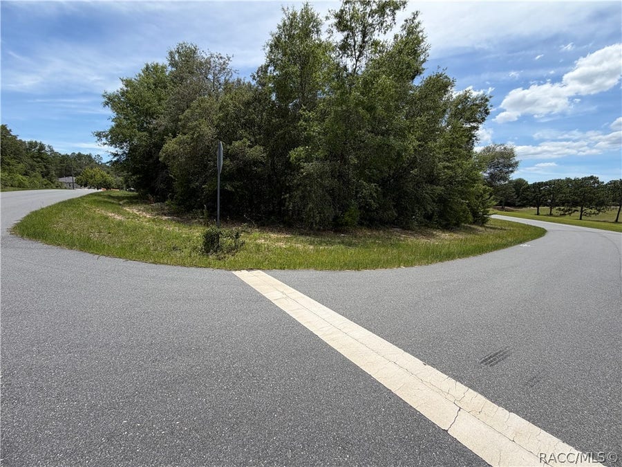 Property photo for 2812 W Yorkshire Place, Citrus Springs, FL