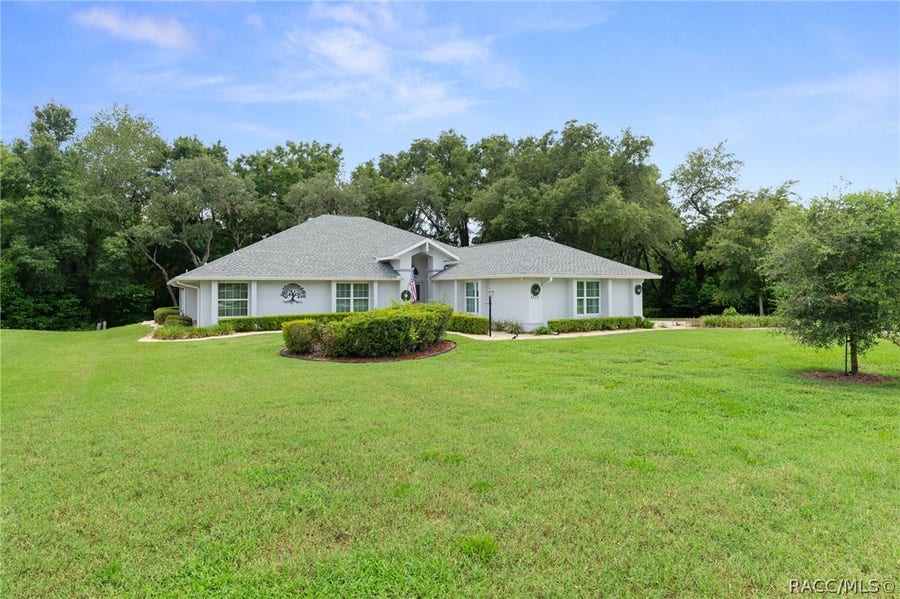 Property photo for 1523 N Marlborough Loop, Crystal River, FL