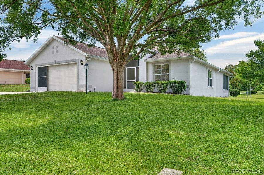 Property photo for 660 W Sunset Strip Drive, Beverly Hills, FL