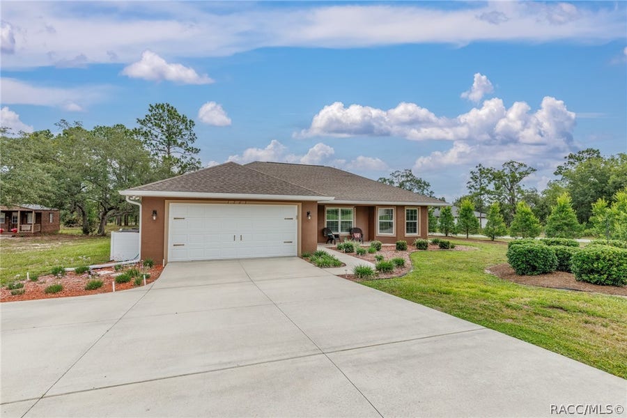 Property photo for 1763 W McNeal Drive, Dunnellon, FL