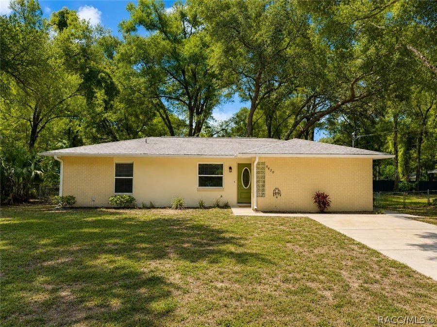 Property photo for 9620 W Gardeners Lane, Crystal River, FL