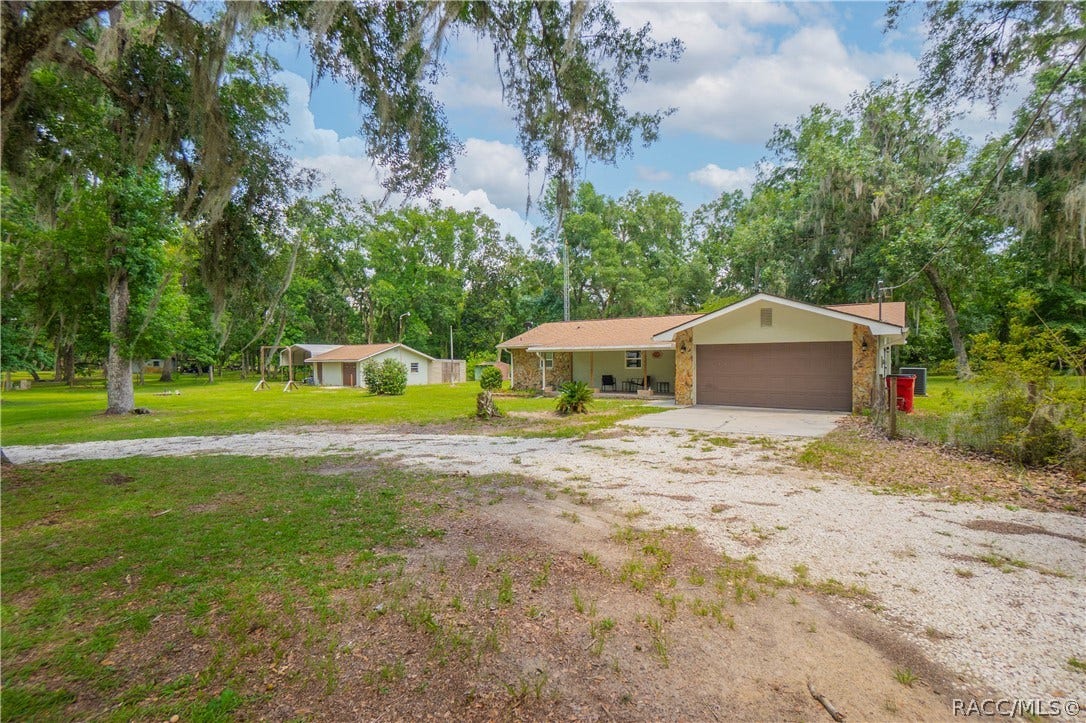 11131 E Ownbey Court, Floral City, FL 34436 11131 E Ownbey Court, Floral City, FL 34436