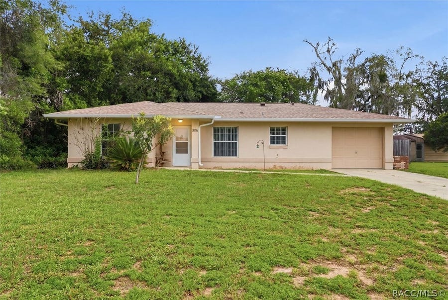 Property photo for 906 Oak Street, Inverness, FL