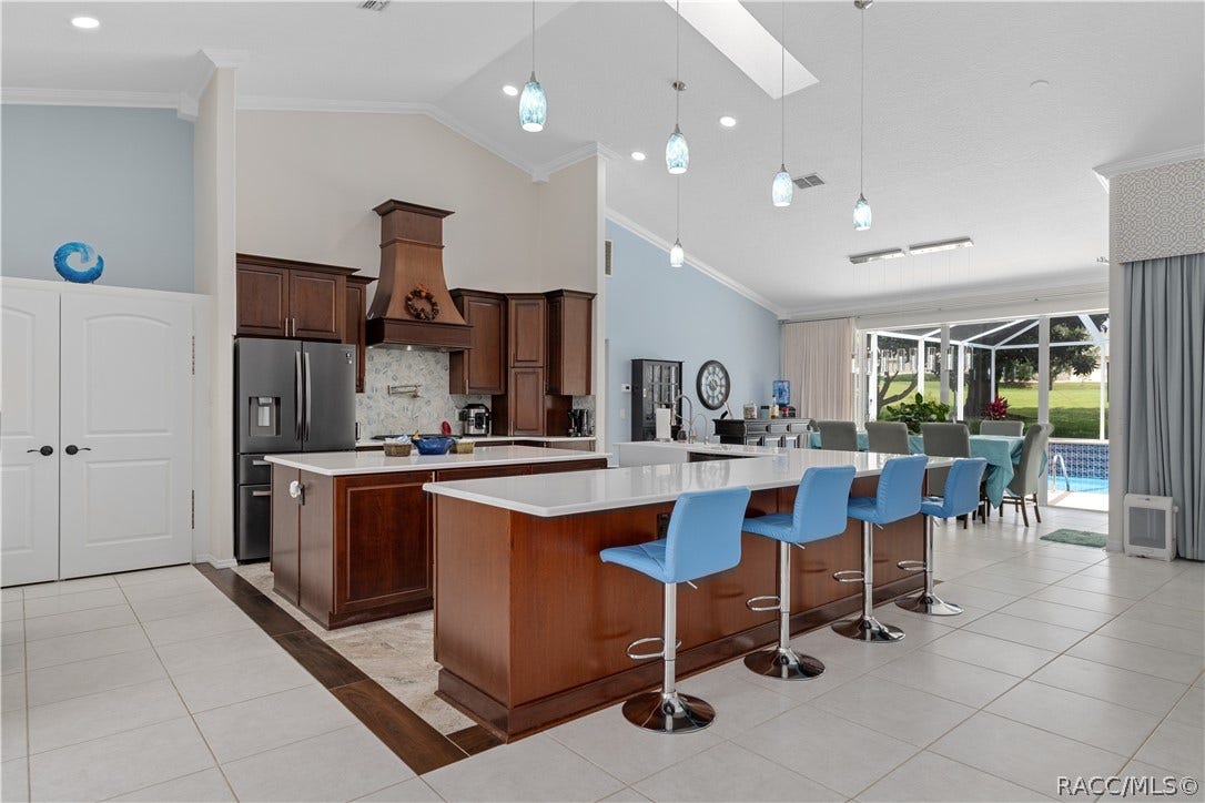 Brand new kitchen! Plenty of storage for that professional cook