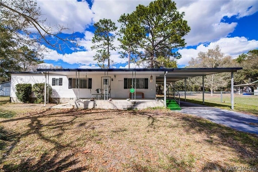 Property photo for 6871 W Woodlynn Lane, Homosassa, FL