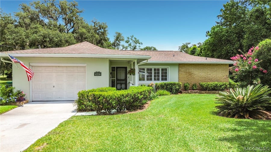 Property photo for 8709 E Sandpiper Drive, Inverness, FL