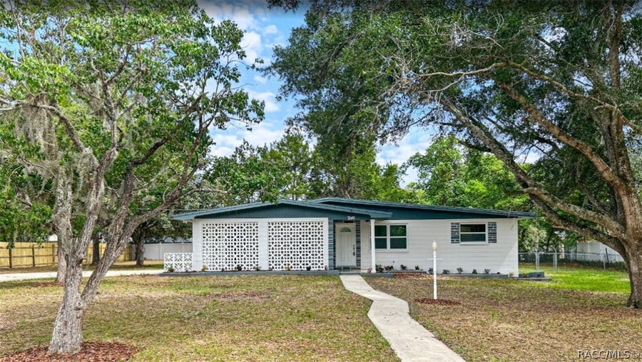 Property photo for 7240 W Avocado Street, Crystal River, FL