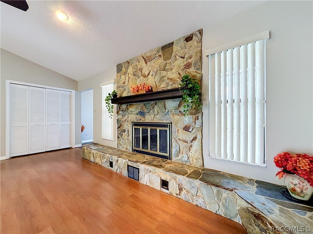8831 E Sandpiper Drive, Inverness, FL 34450 8831 E Sandpiper Drive, Inverness, FL 34450