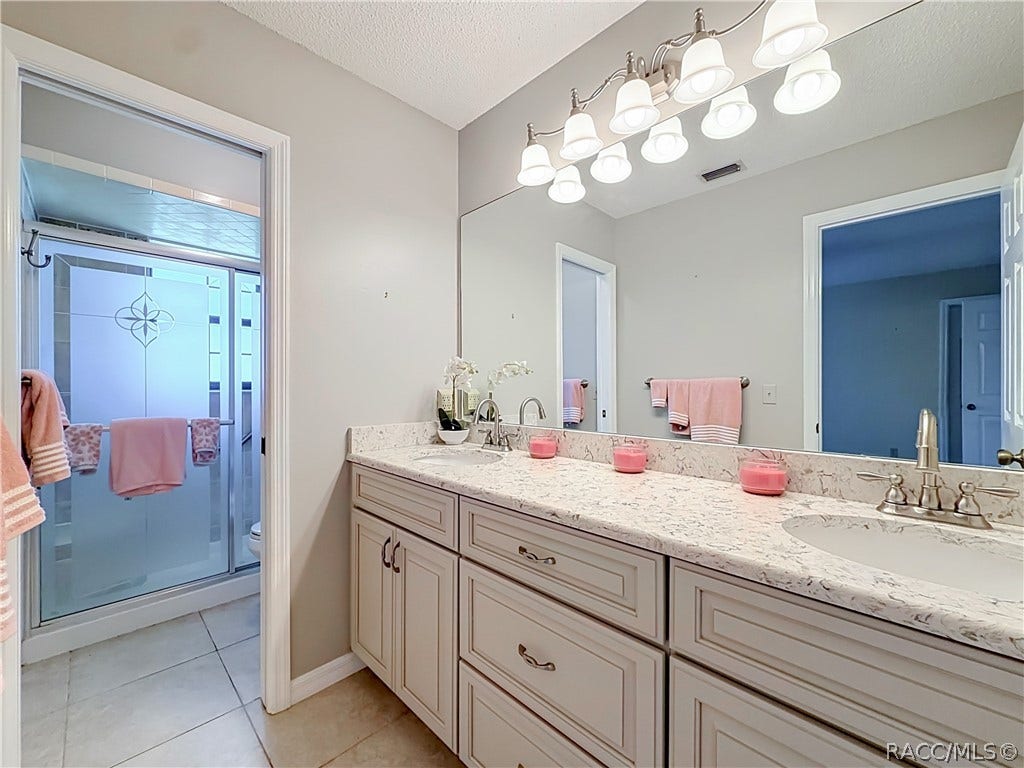 8831 E Sandpiper Drive, Inverness, FL 34450 8831 E Sandpiper Drive, Inverness, FL 34450