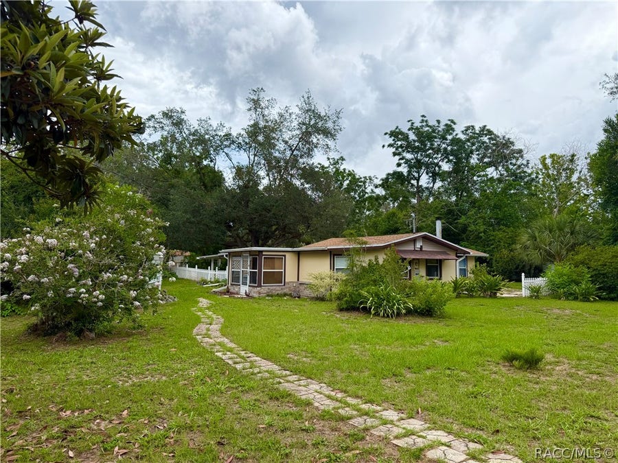 Property photo for 202 S Central Avenue, Inverness, FL