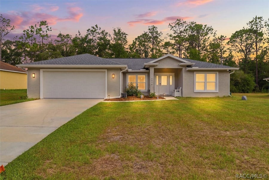 Property photo for 2979 W Akron Place, Dunnellon, FL