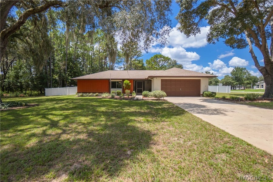 Property photo for 2250 W Huntington Drive, Beverly Hills, FL