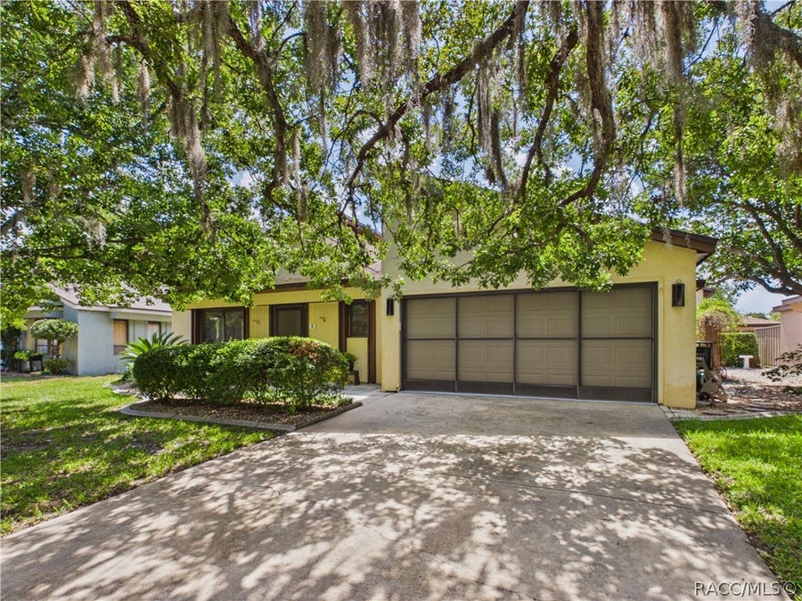 Property photo for 5 Pinewood Green, Homosassa, FL