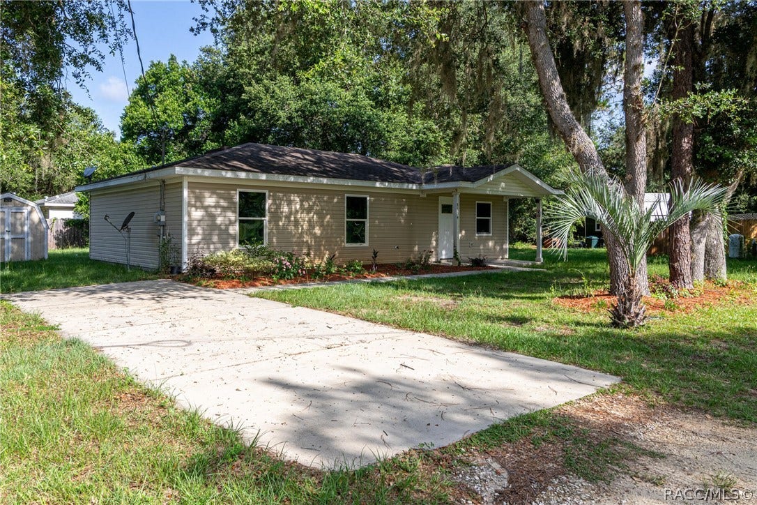 8734 N Reina Loop, Crystal River, FL 34428