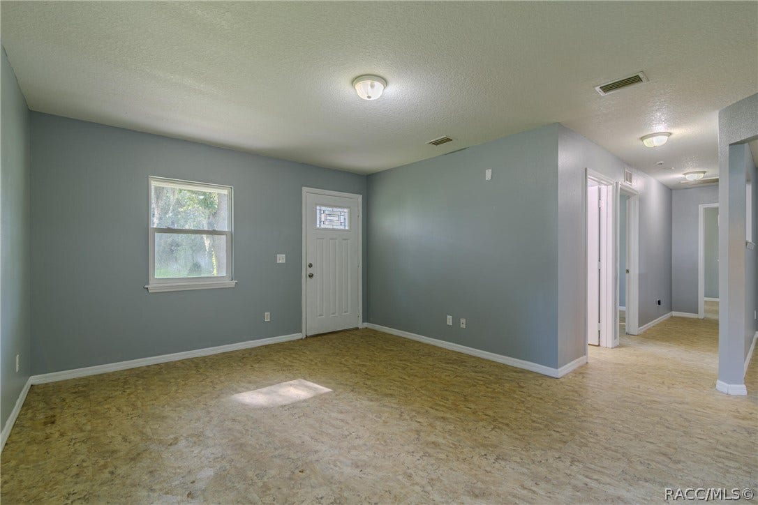 8734 N Reina Loop, Crystal River, FL 34428