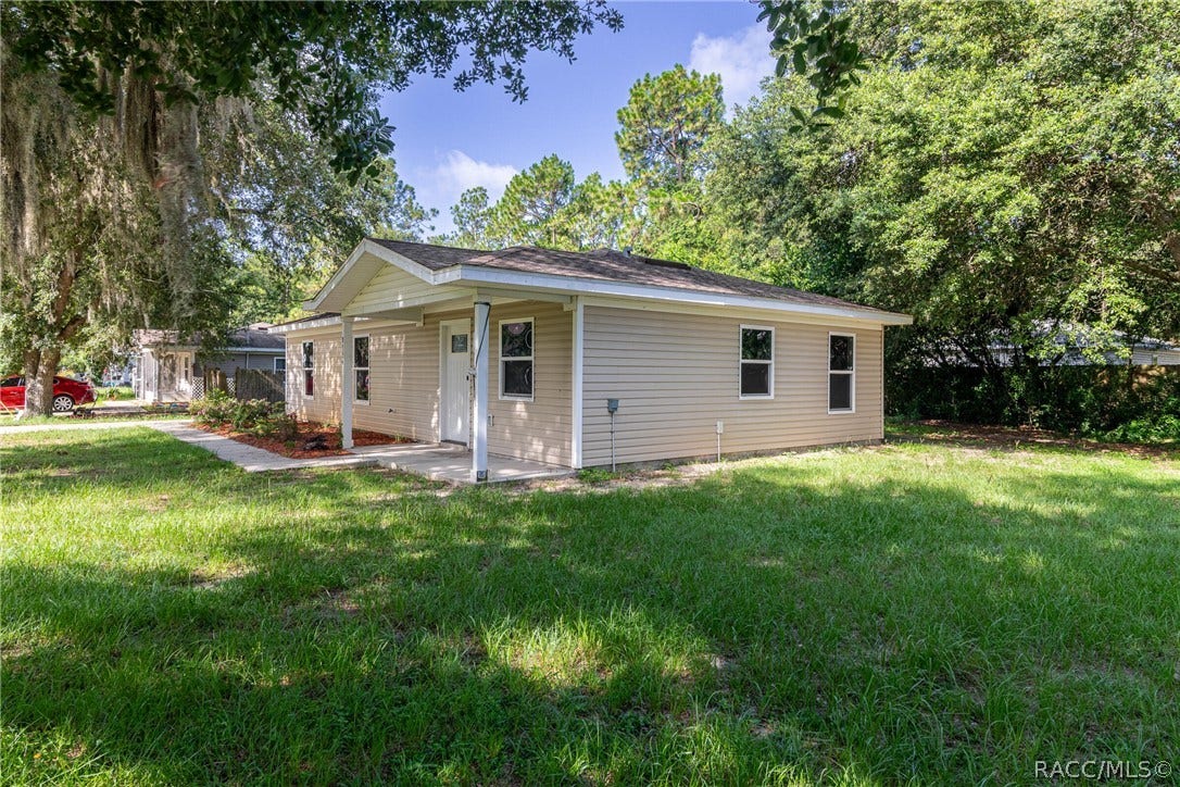 8734 N Reina Loop, Crystal River, FL 34428