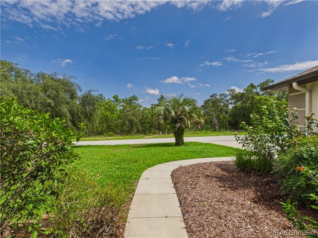 10 Rudbeckia Court, Homosassa, FL 34446 PATH WITH VIEW TOWARDS FRONT OF HOME