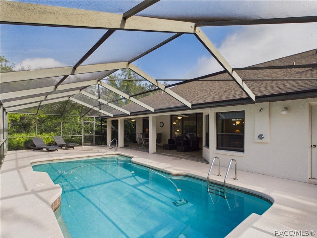 10 Rudbeckia Court, Homosassa, FL 34446 POOL VIEW TO THE RIGHT SHOWIN THE LANAI