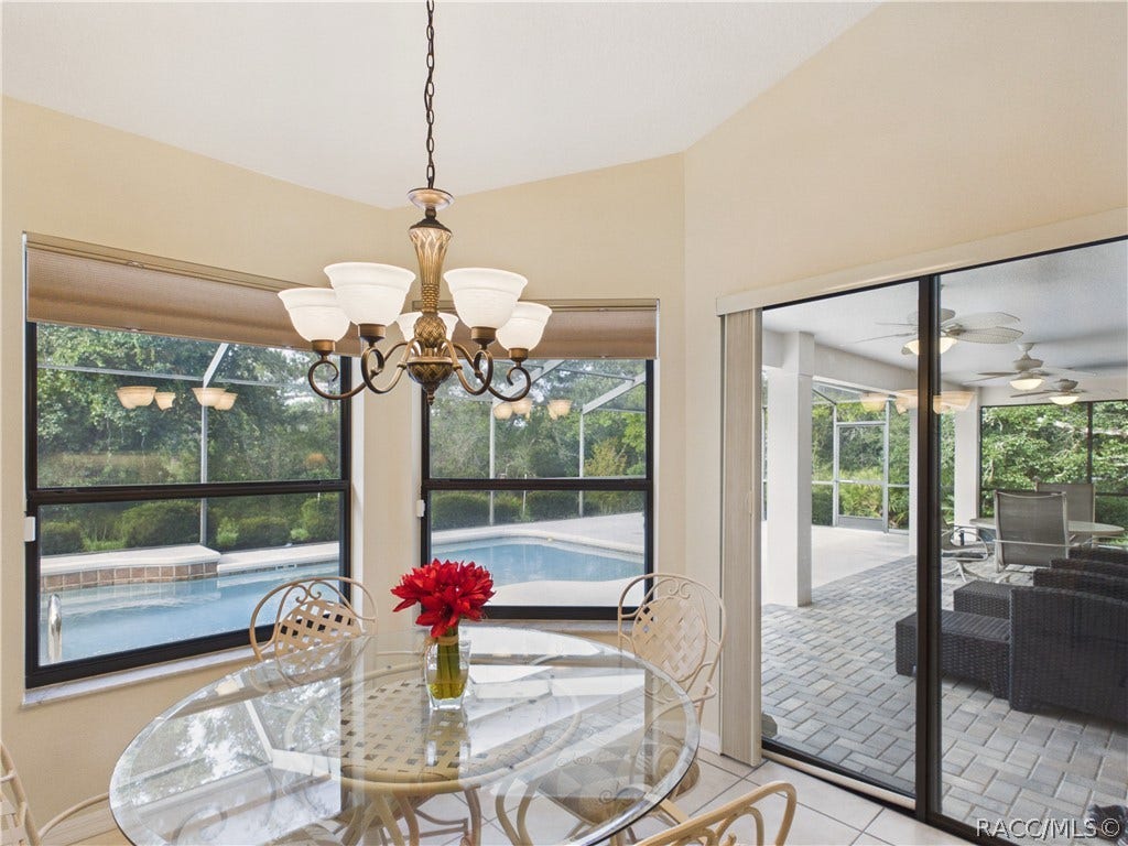 10 Rudbeckia Court, Homosassa, FL 34446 BREAKFAST NOOK 2 VIEW OF THE POOL