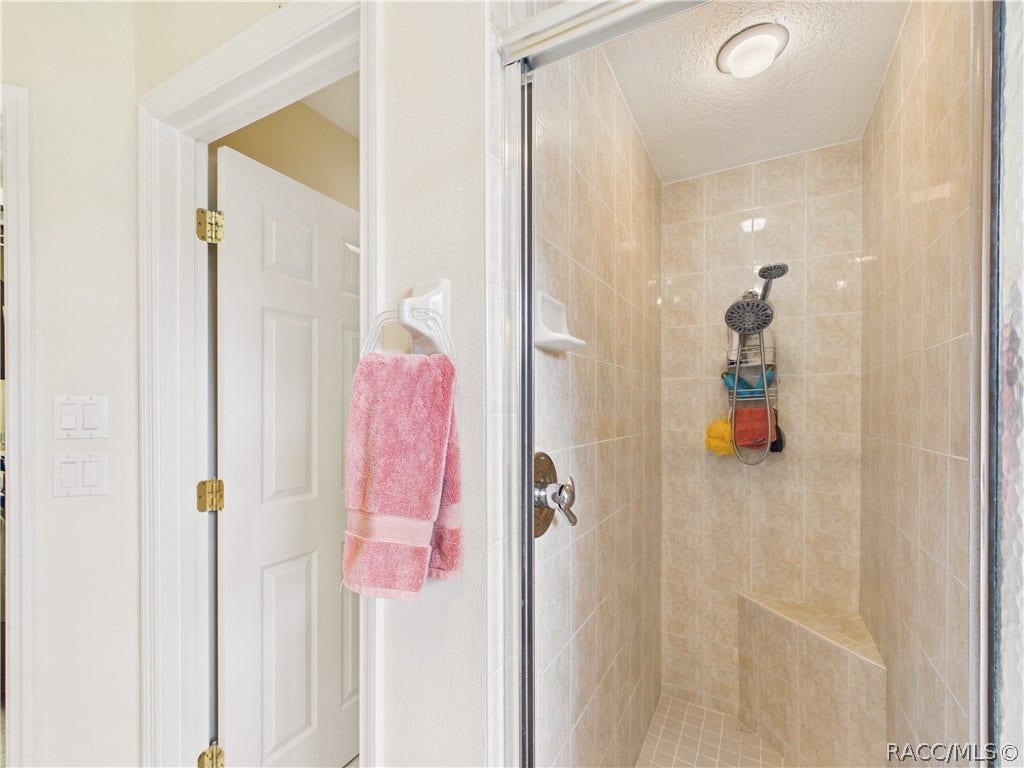 10 Rudbeckia Court, Homosassa, FL 34446 INTERIOR OF THE SHOWER