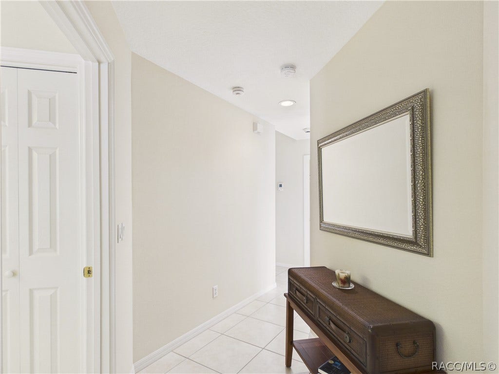 10 Rudbeckia Court, Homosassa, FL 34446 HALLWAY TO SECOND BEDROOM