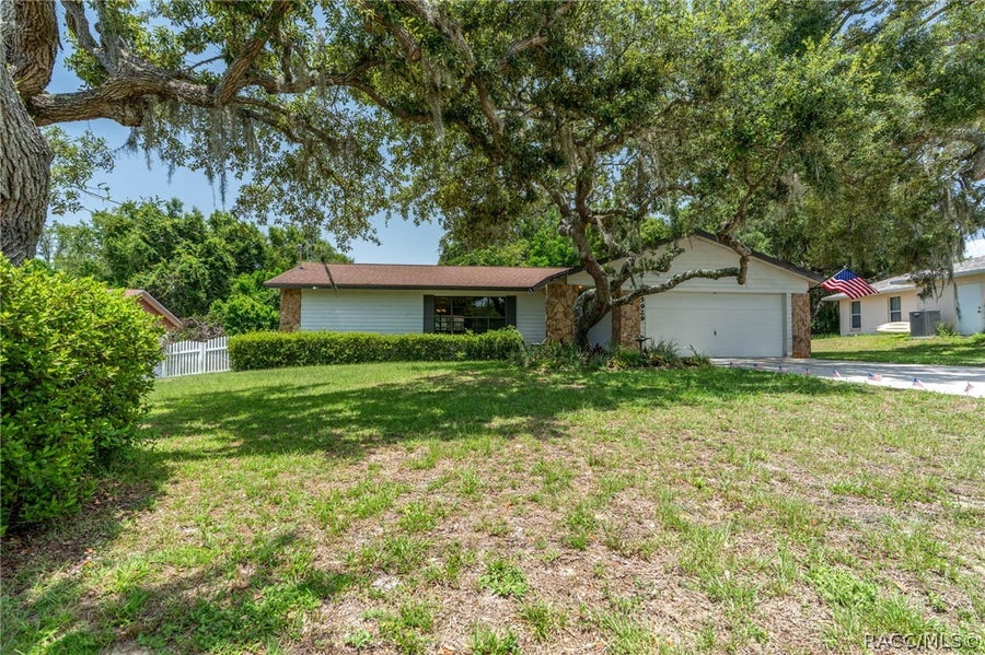 Property photo for 5929 W Woodside Drive, Crystal River, FL