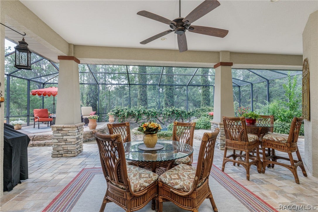 4750 W Mohawk Drive, Beverly Hills, FL 34465 covered caged lanai