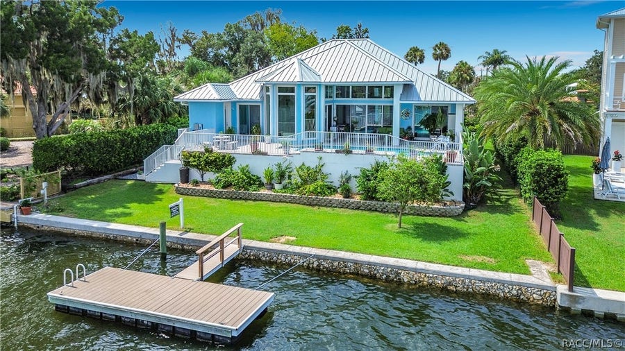Property photo for 838 SW Kings Bay Drive, Crystal River, FL