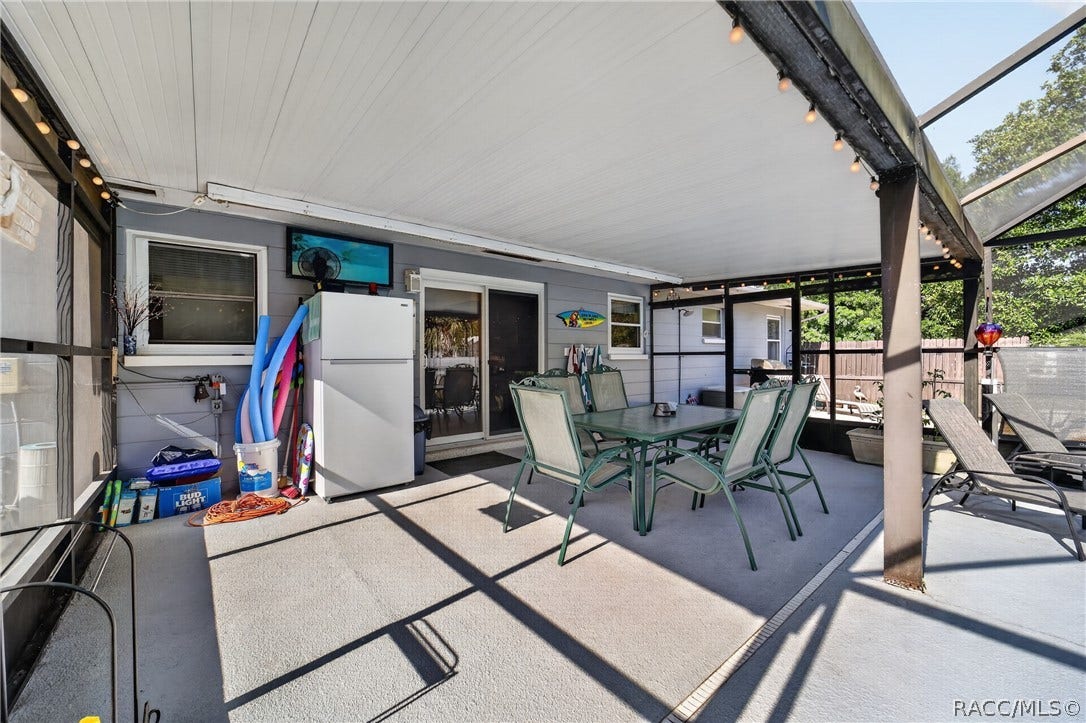20303 SW Rainbow Lakes Boulevard, Dunnellon, FL 34431
