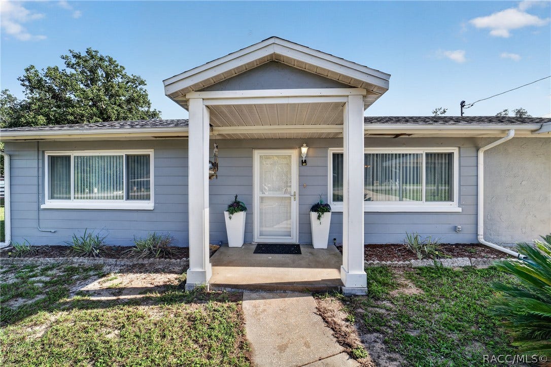 20303 SW Rainbow Lakes Boulevard, Dunnellon, FL 34431